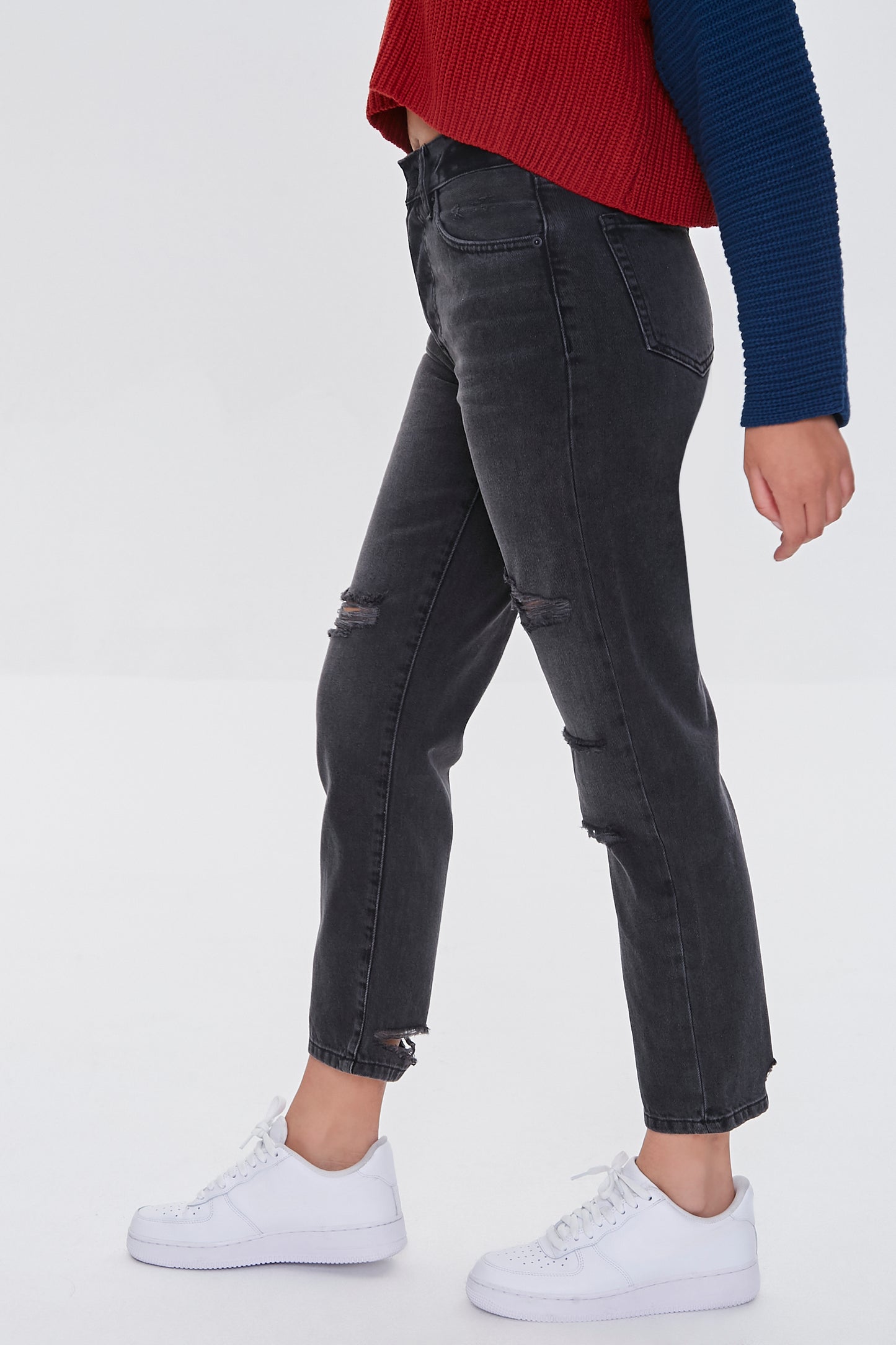 PANTALON DENIM MOM CON DESGASTE