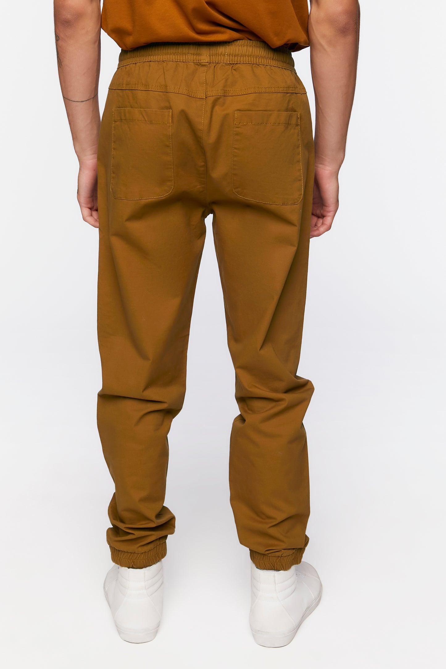 PANTALON JOGGER CON ELASTICO EN LA CINTURA