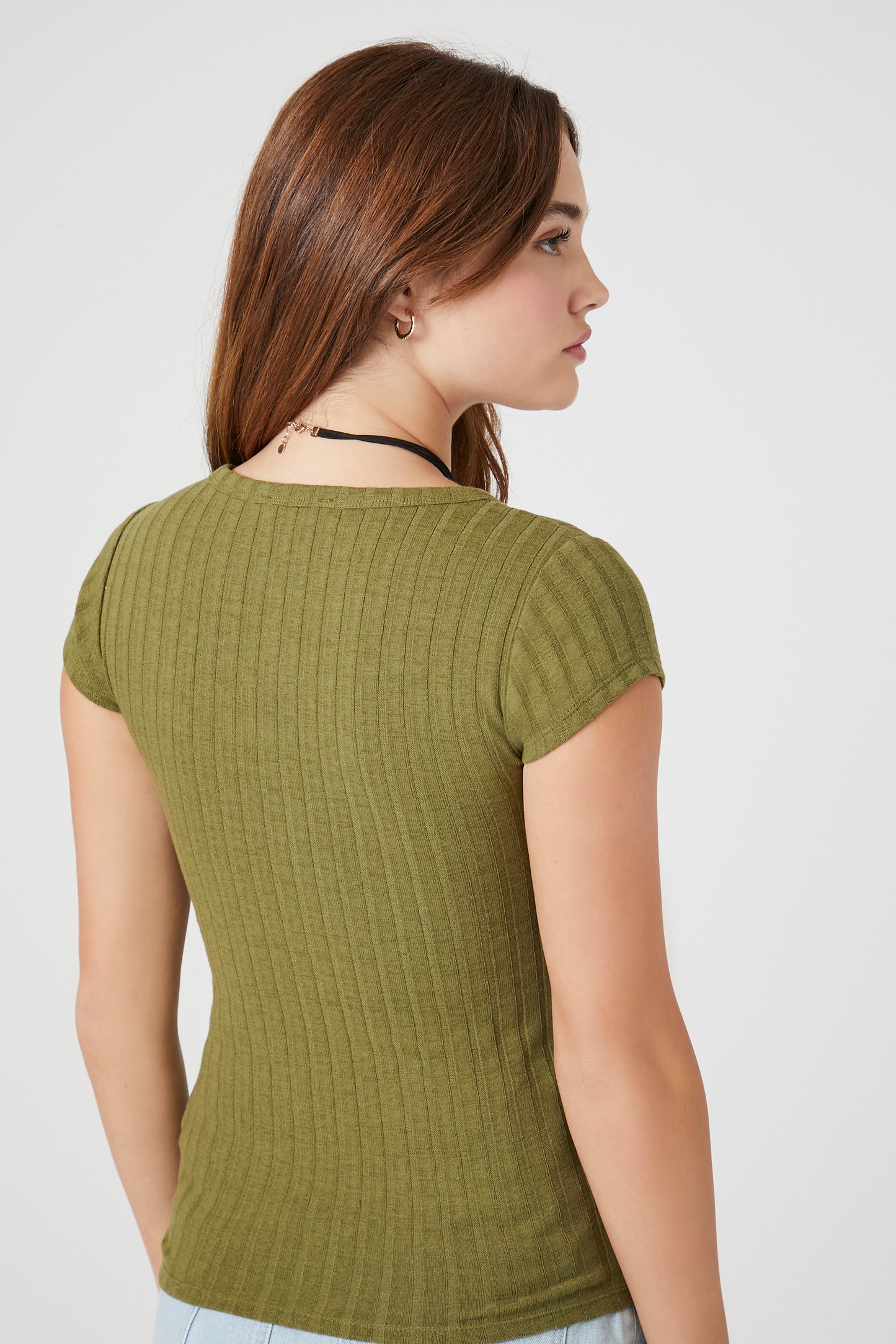 POLERA ESCULPIDA CON DETALLE DE BOTONES