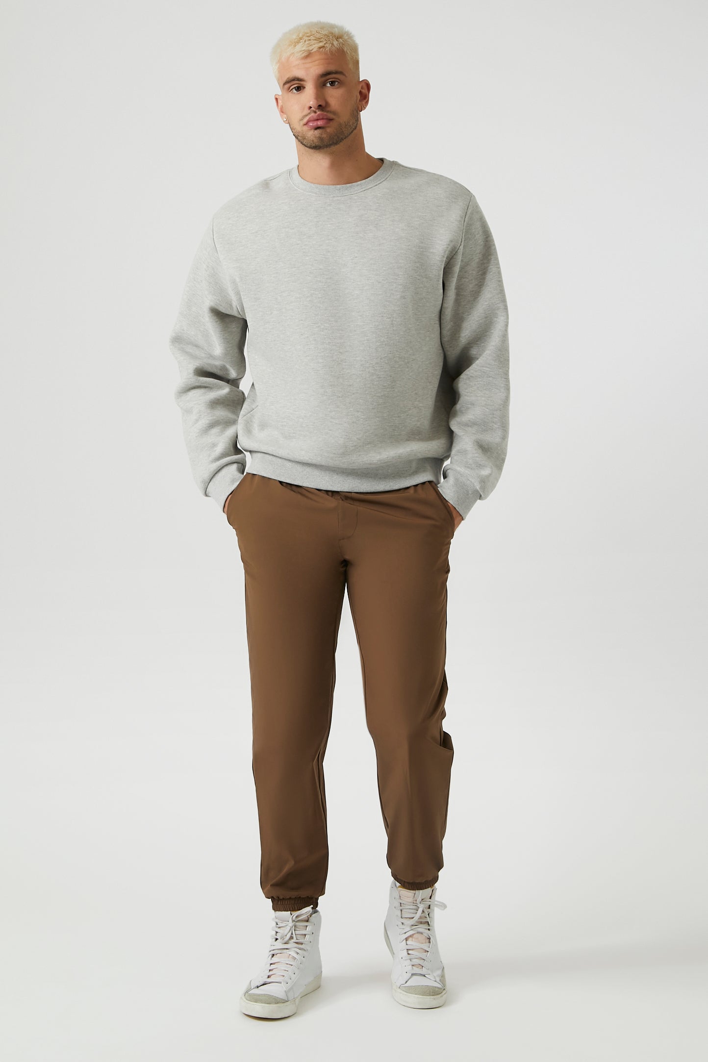 PANTALON JOGGER CON ELÁSTICO EN LA CINTURA