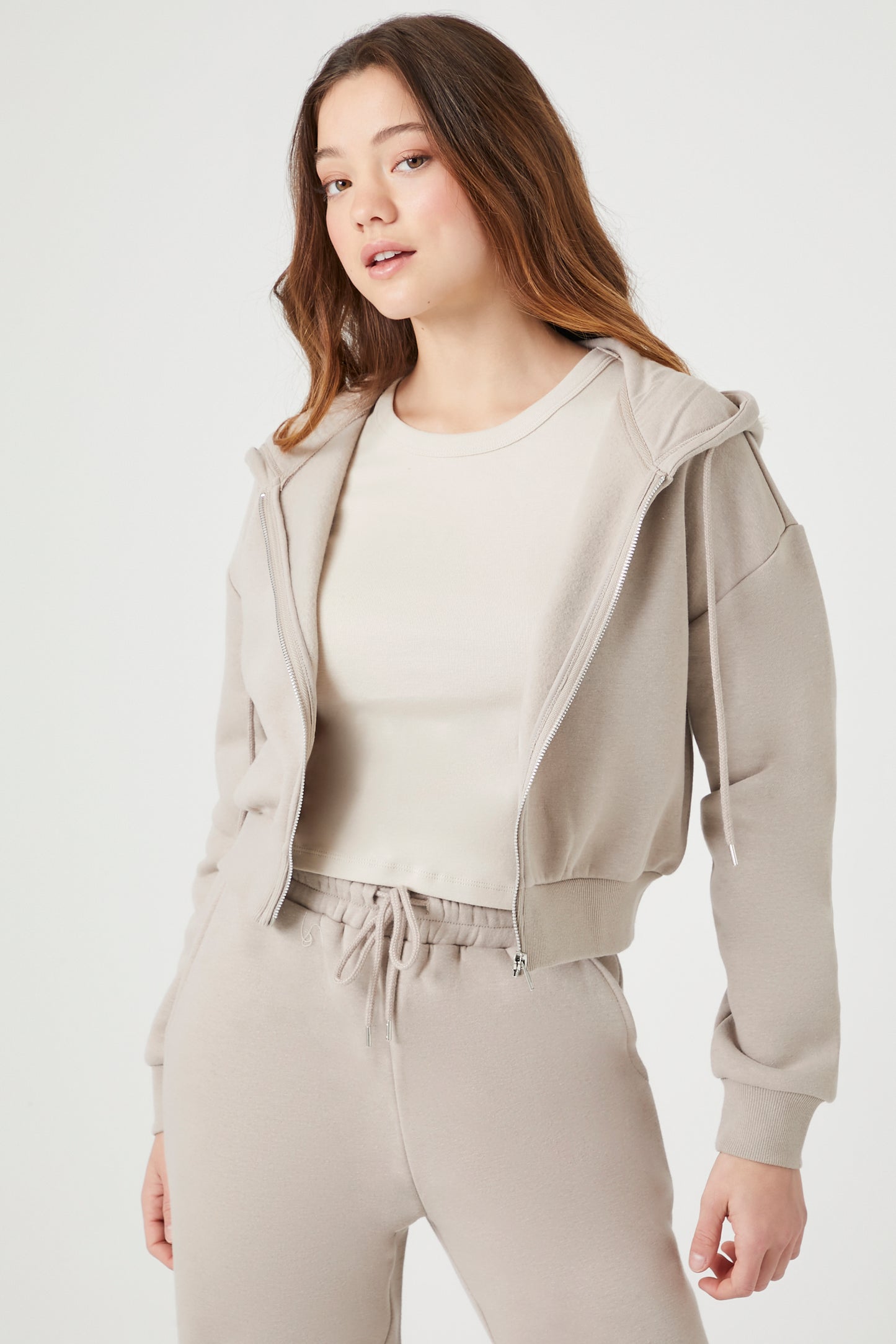 SUDADERA CROPPED CON CAPUCHA