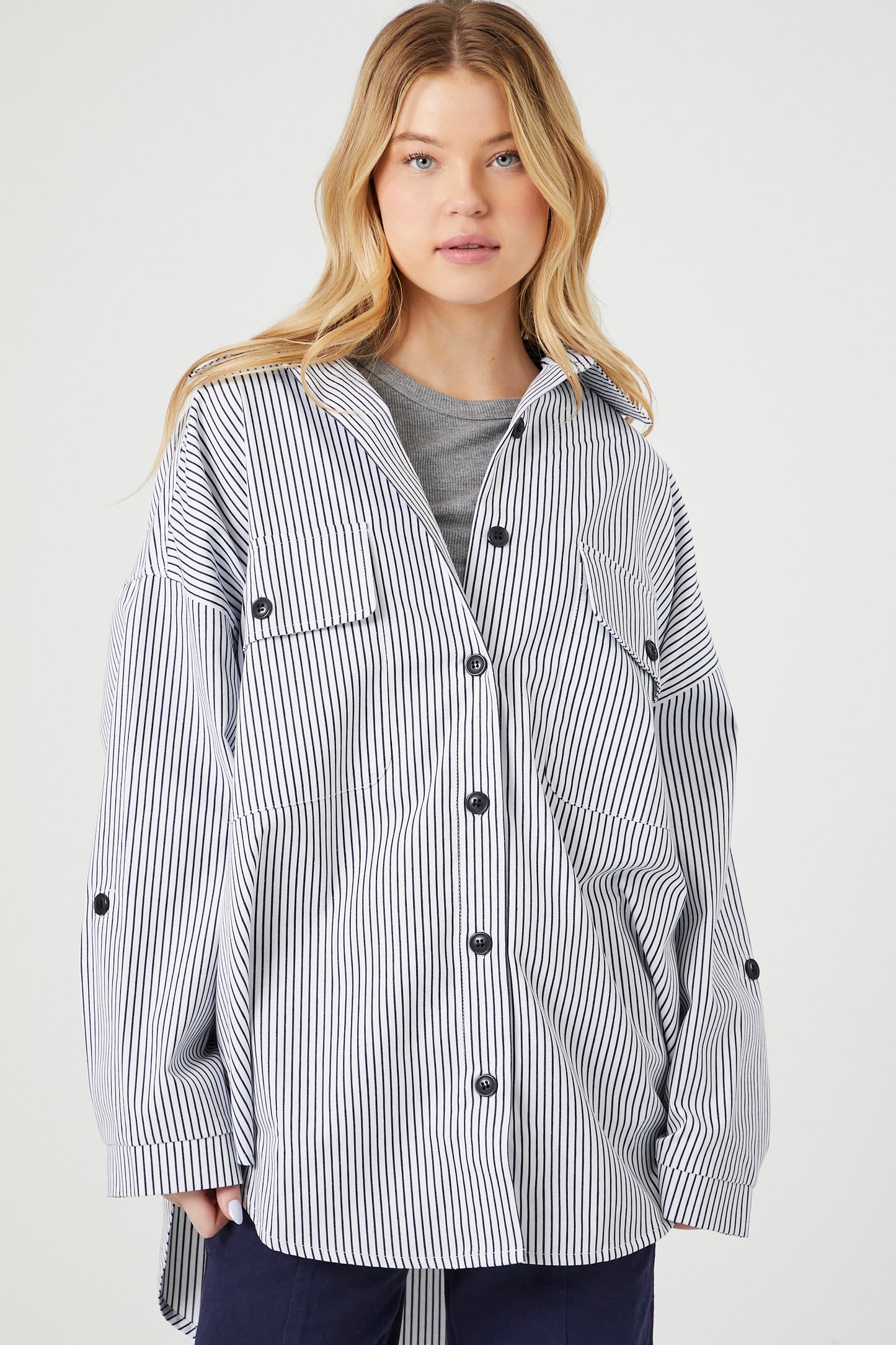CAMISA OVERSIZED CON LINEAS