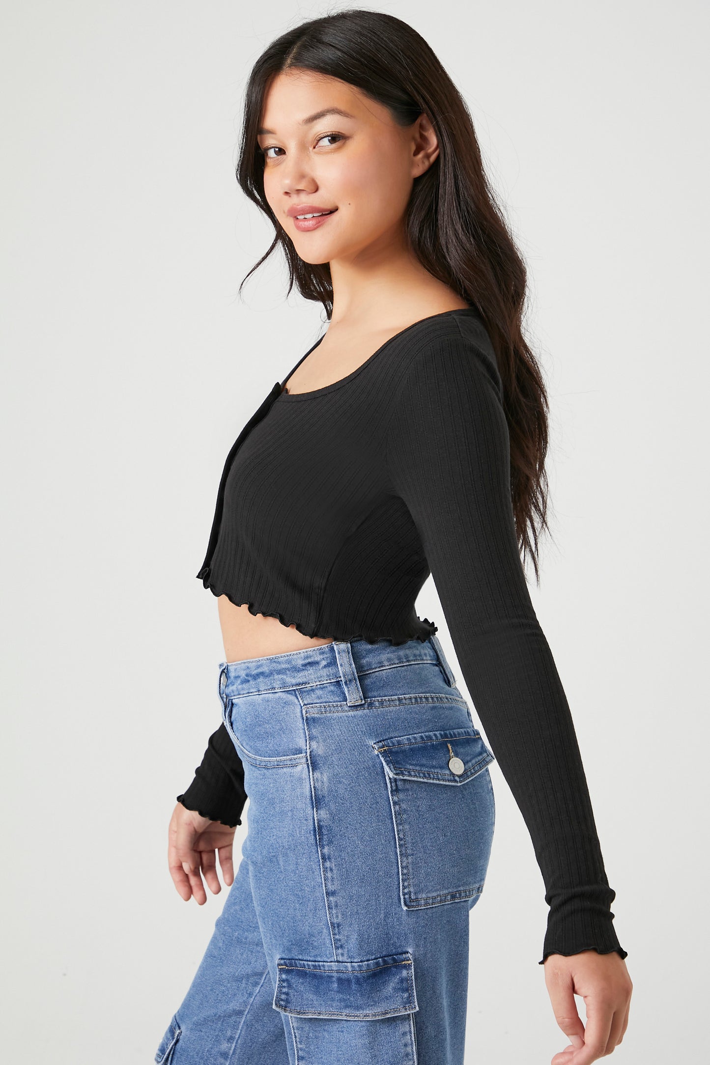 CROP TOP OFF-SHOULDER CON DETALLES DE ONDULADO EN LA CINTURA