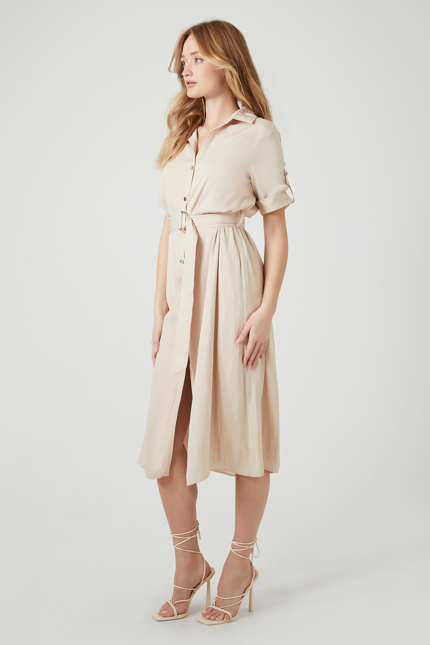 VESTIDO DE SATIN CAMISERO CON DETALLE DE CINTURÓN