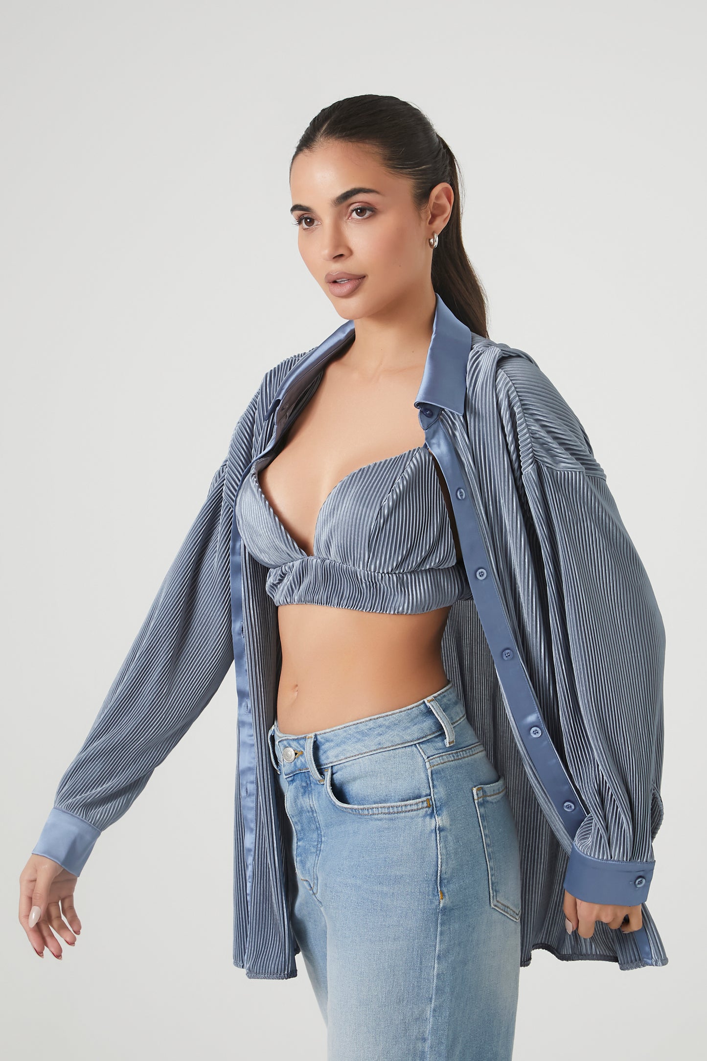 CAMISA DE SATIN ACANALADA CON TOP