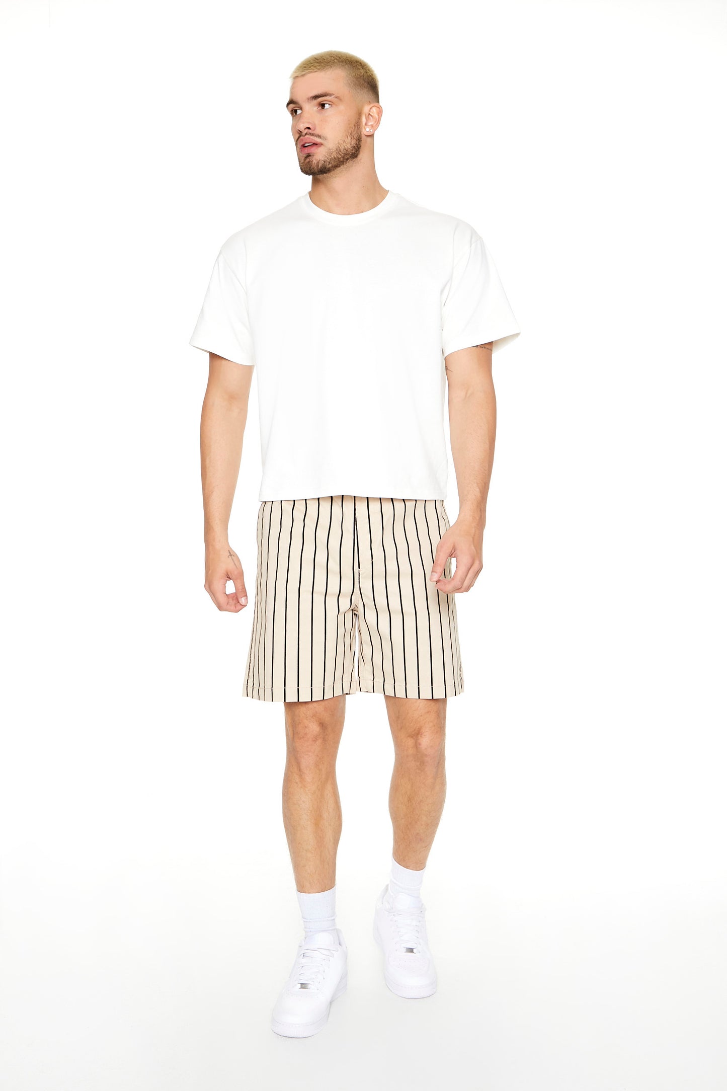 SHORT CON LINEAS