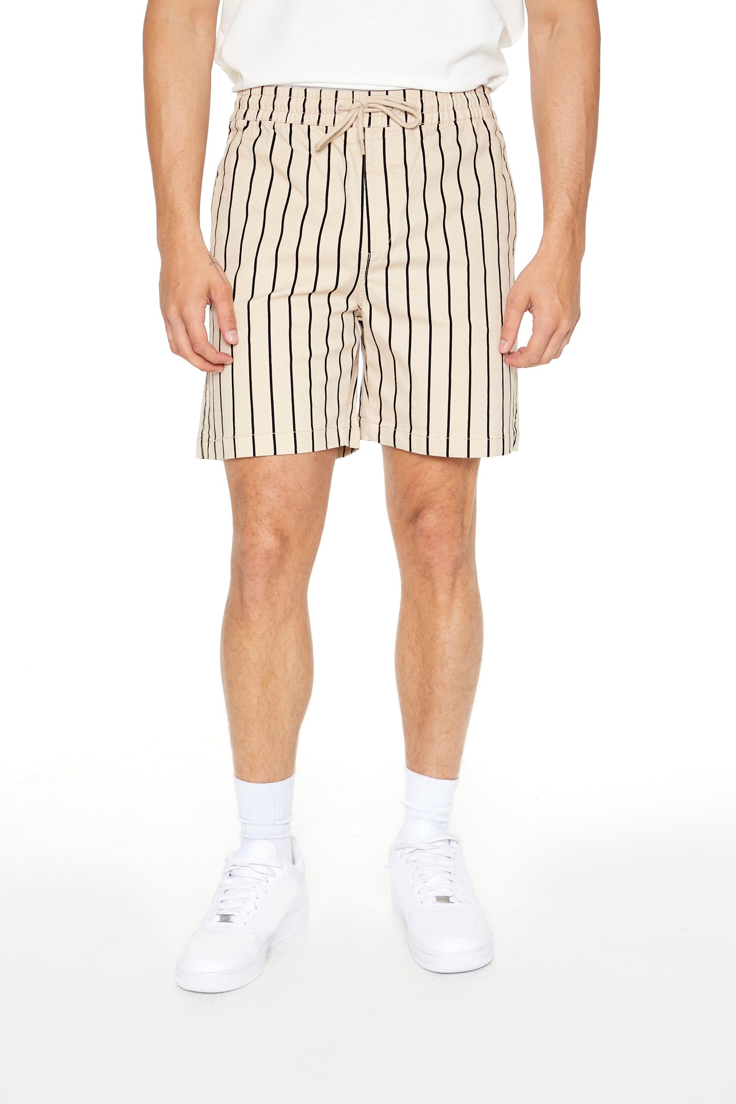 SHORT CON LINEAS