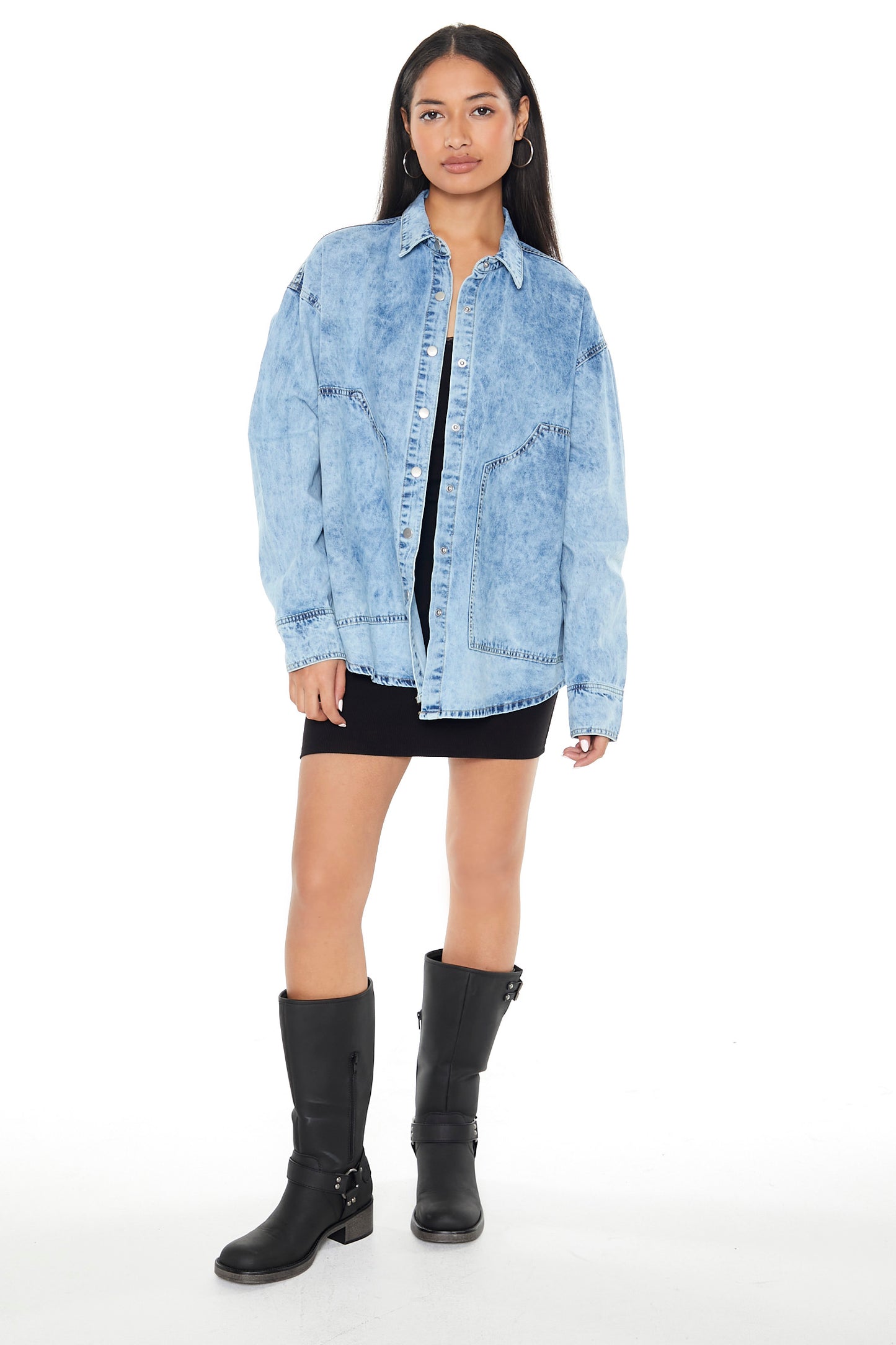 CAMISA DENIM CON ESTAMPADO JASPEADO