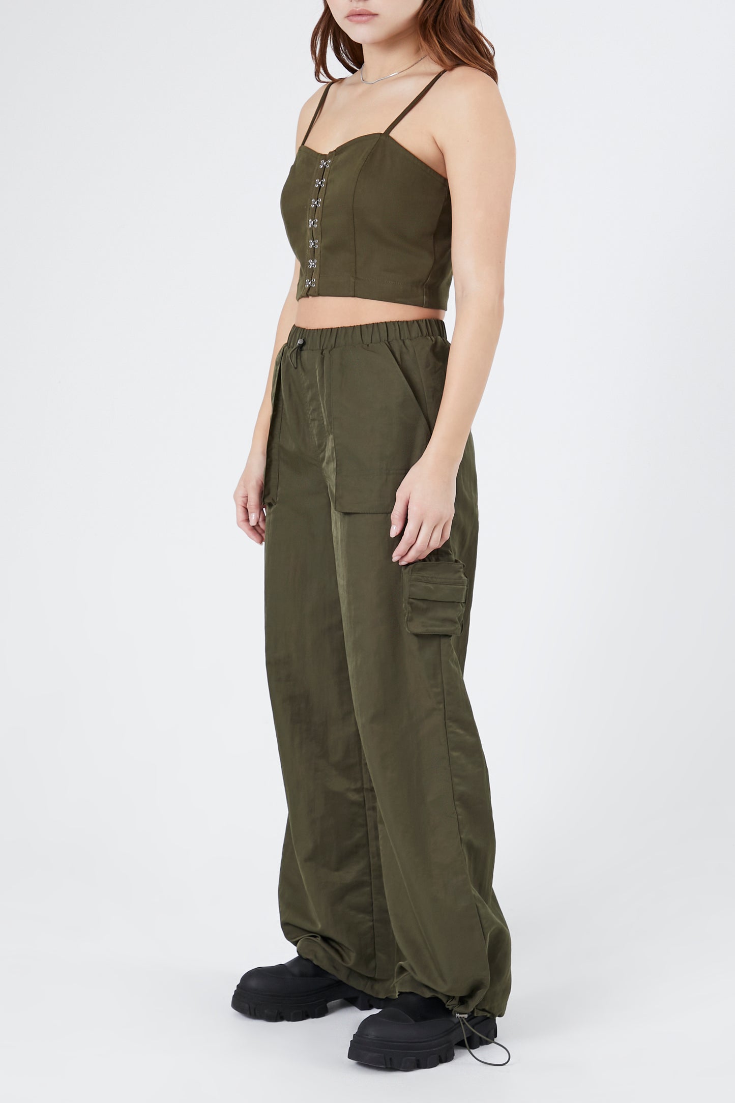 PANTALON CARGO ROMPE VIENTO
