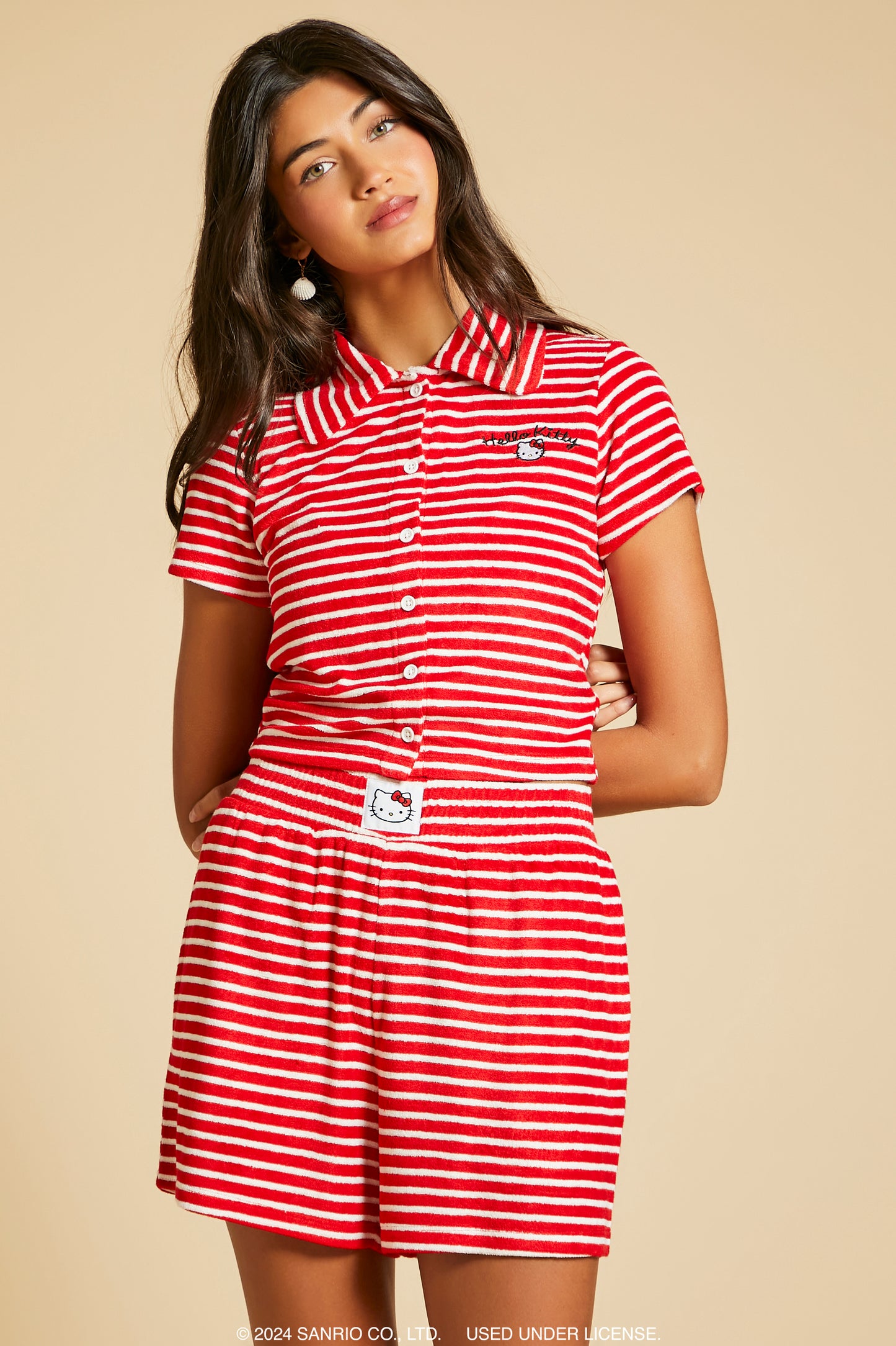 POLERA DE LINEAS LOGO "HELLO KITTY"