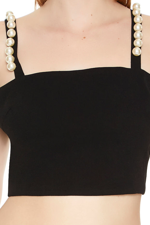 CROP TOP CON PERLAS EN LOS TIROS