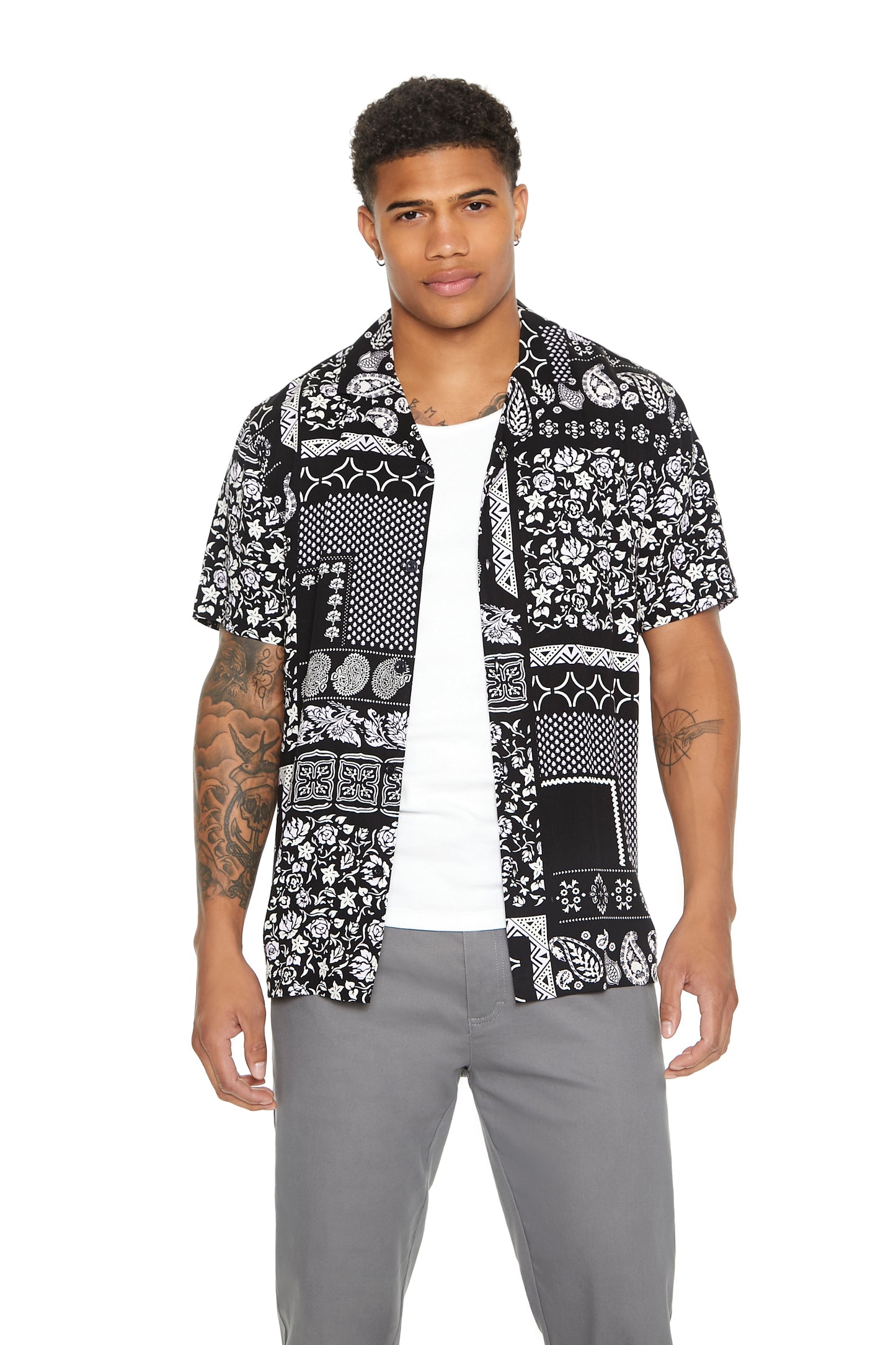CAMISA MANGA CORTA ESTAMPADO DE PAISLEY
