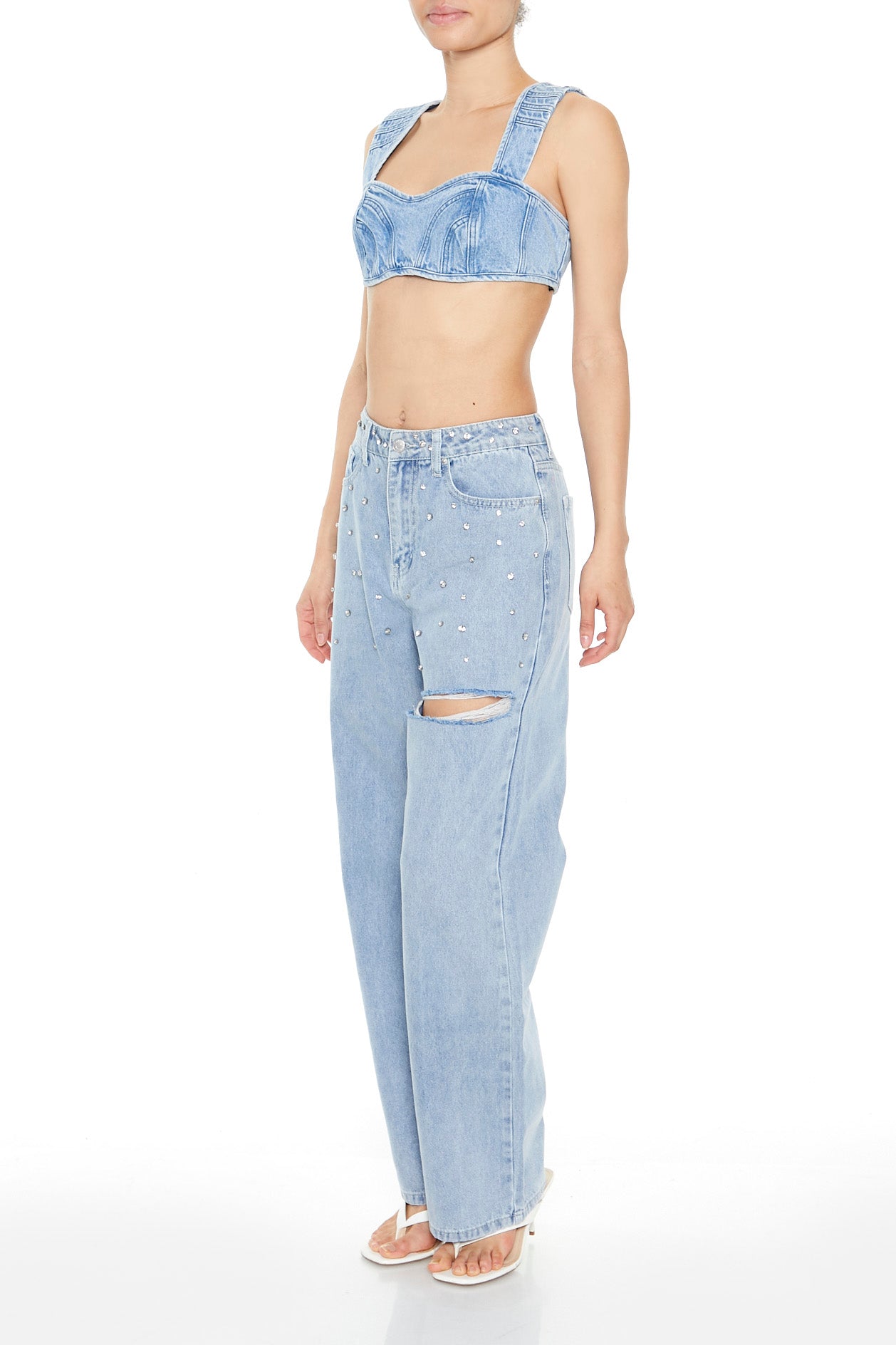 PANTALON DENIM CON BRILLOS Y RASGADO