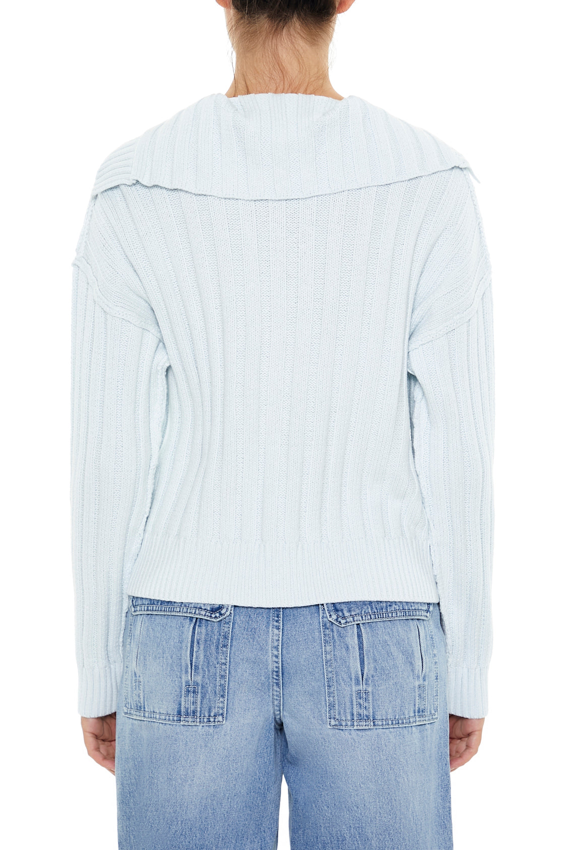 SWEATER TEJIDO CON DETALLE DE SOLAPA