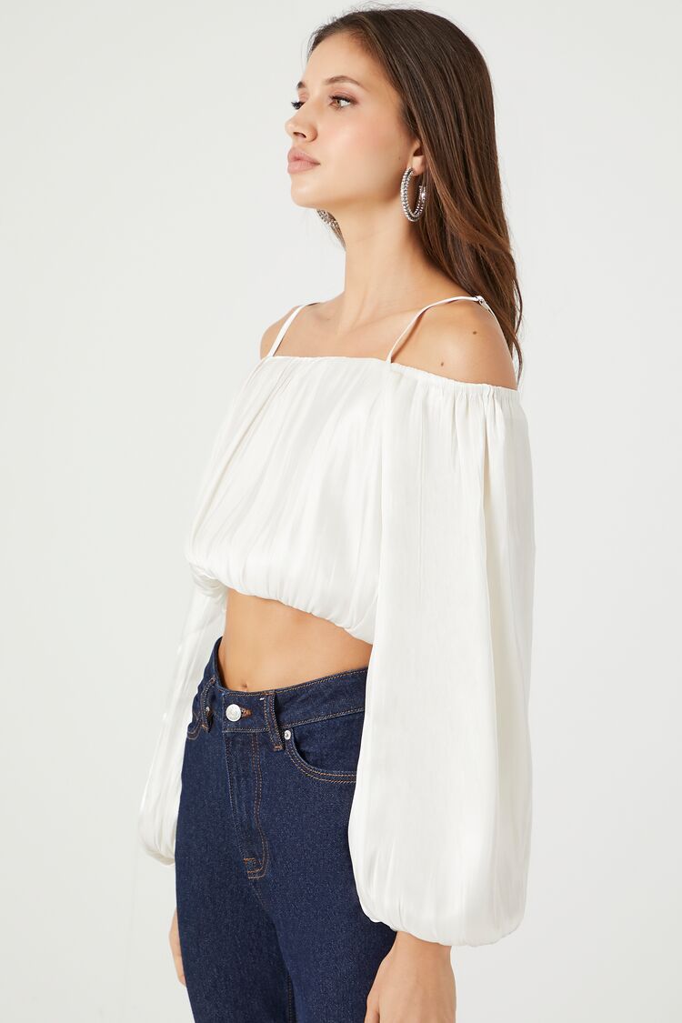 CROP TOP DE SATIN CON MANGAS ABULLONADAS
