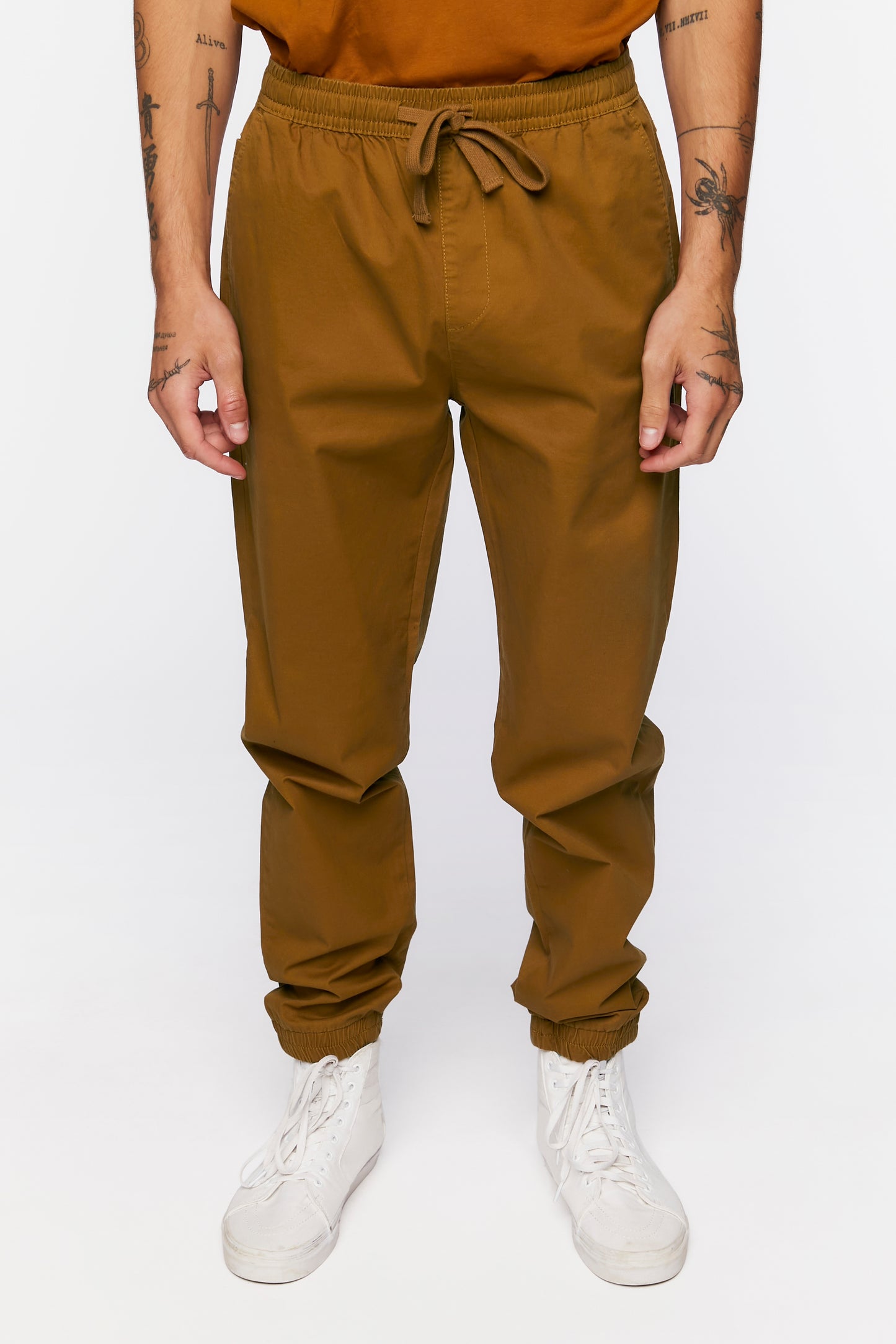 PANTALON JOGGER CON ELASTICO EN LA CINTURA