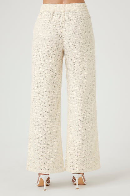 PANTALON DE CORTE RECTO CON BORDADO SUIZO