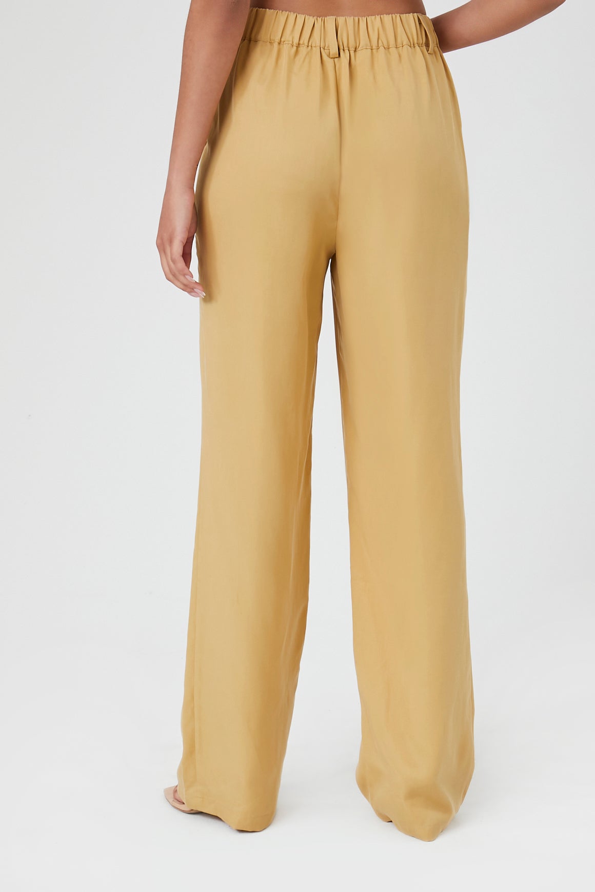 PANTALON DE VESTIR DE CORTE RECTO CON PINZAS