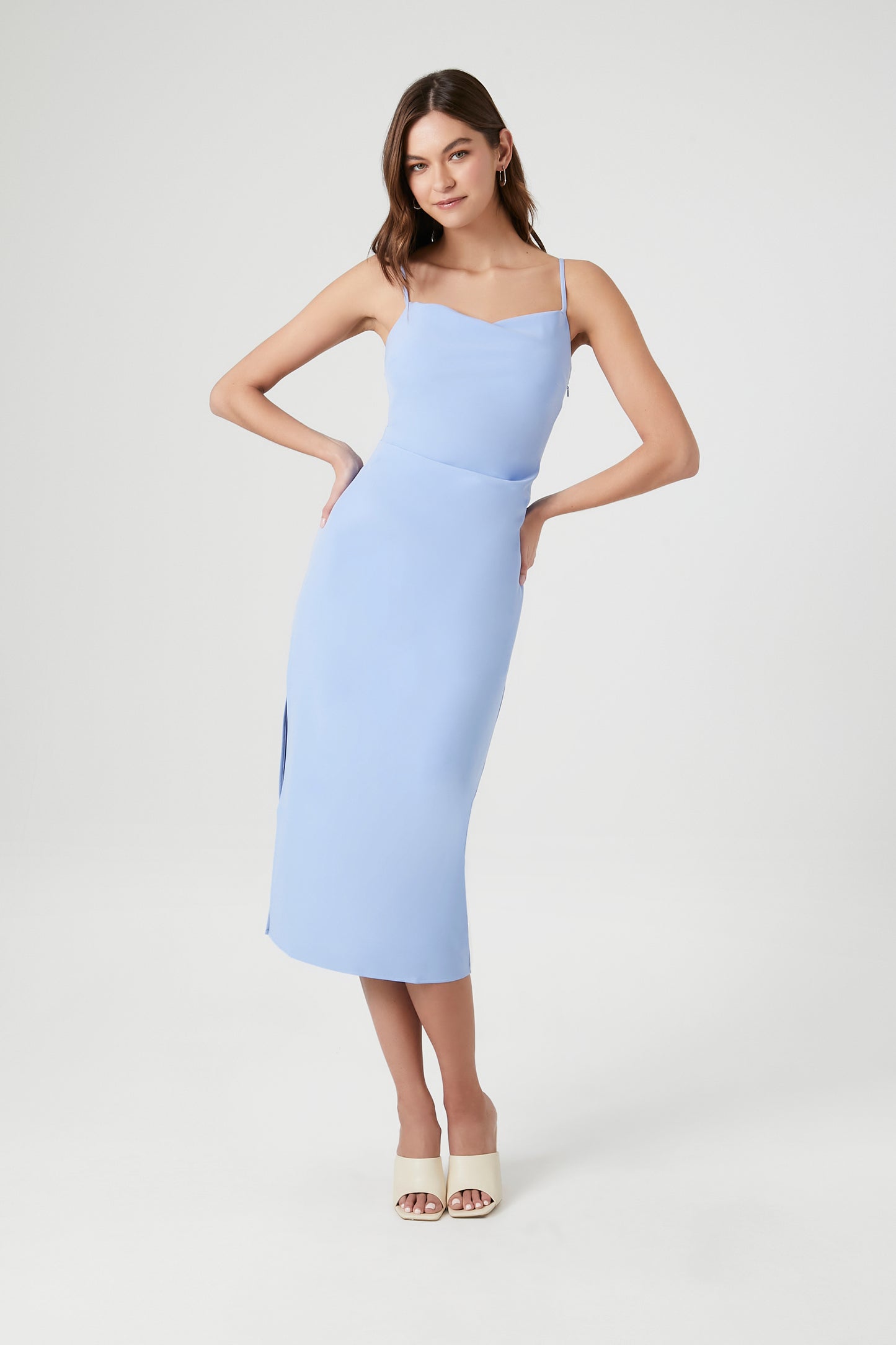 VESTIDO MIDI CON ABERTURA EN LA PIERNA