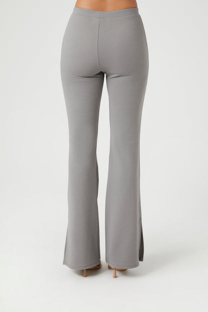 LEGGING FLARE ACANALADA CON ABERTURA EN EL BOTA PIE