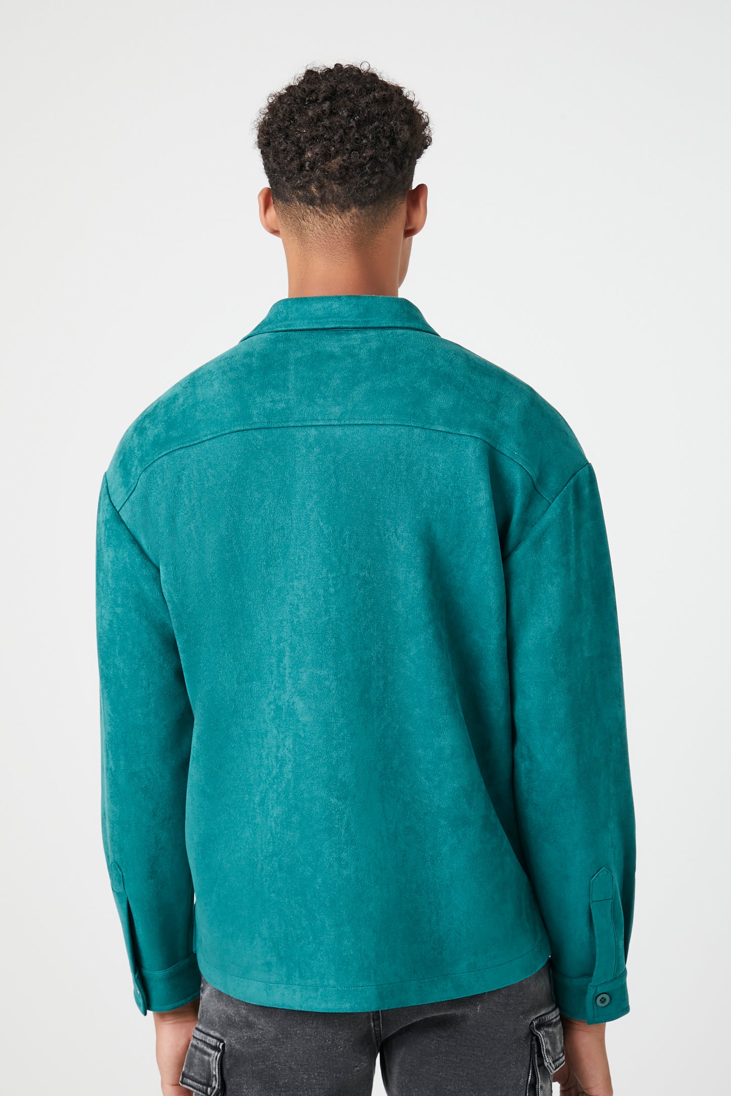 CAMISA CON DETALLES DE BOLSILLOS DELANTEROS
