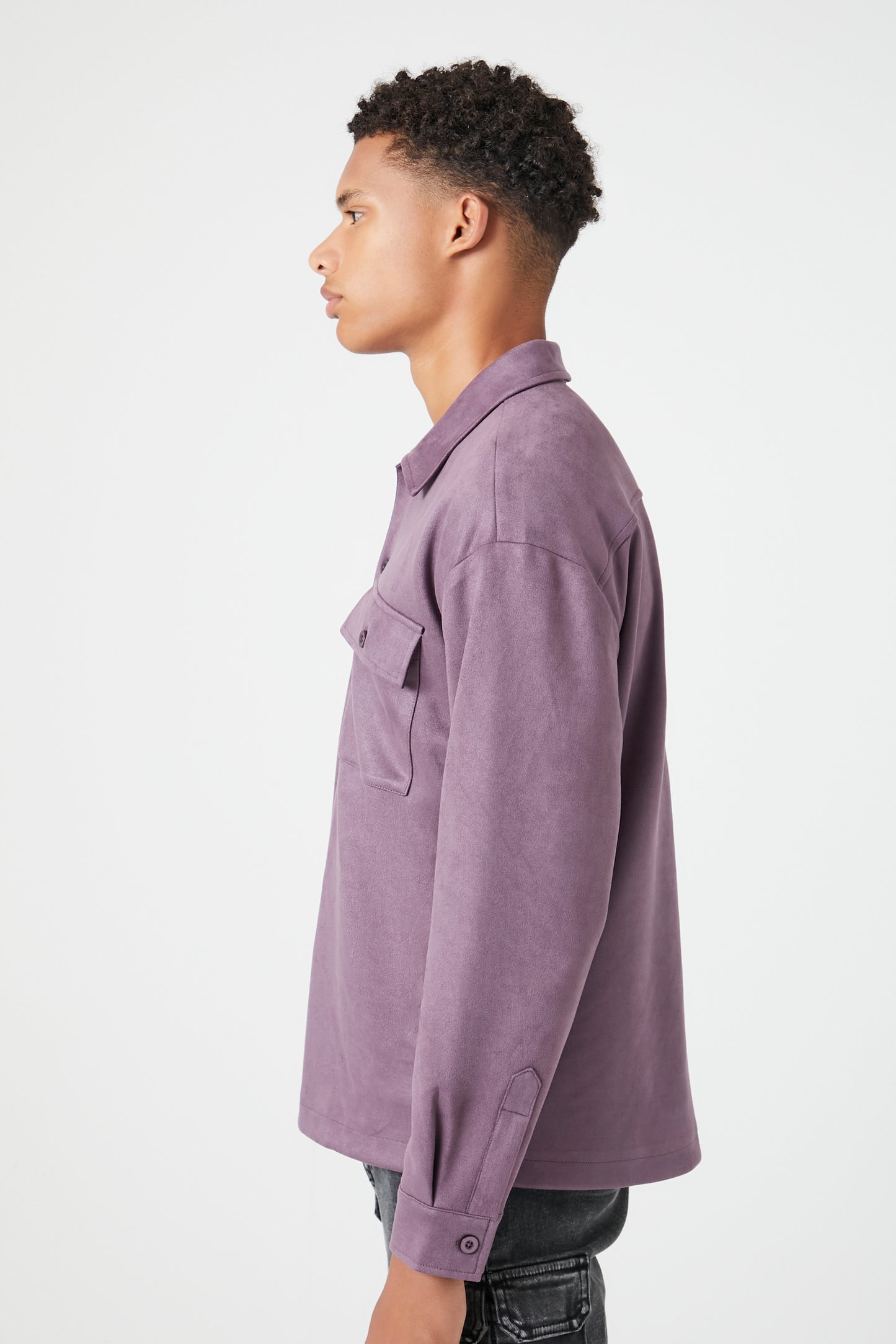 CAMISA CON DETALLES DE BOLSILLOS DELANTEROS