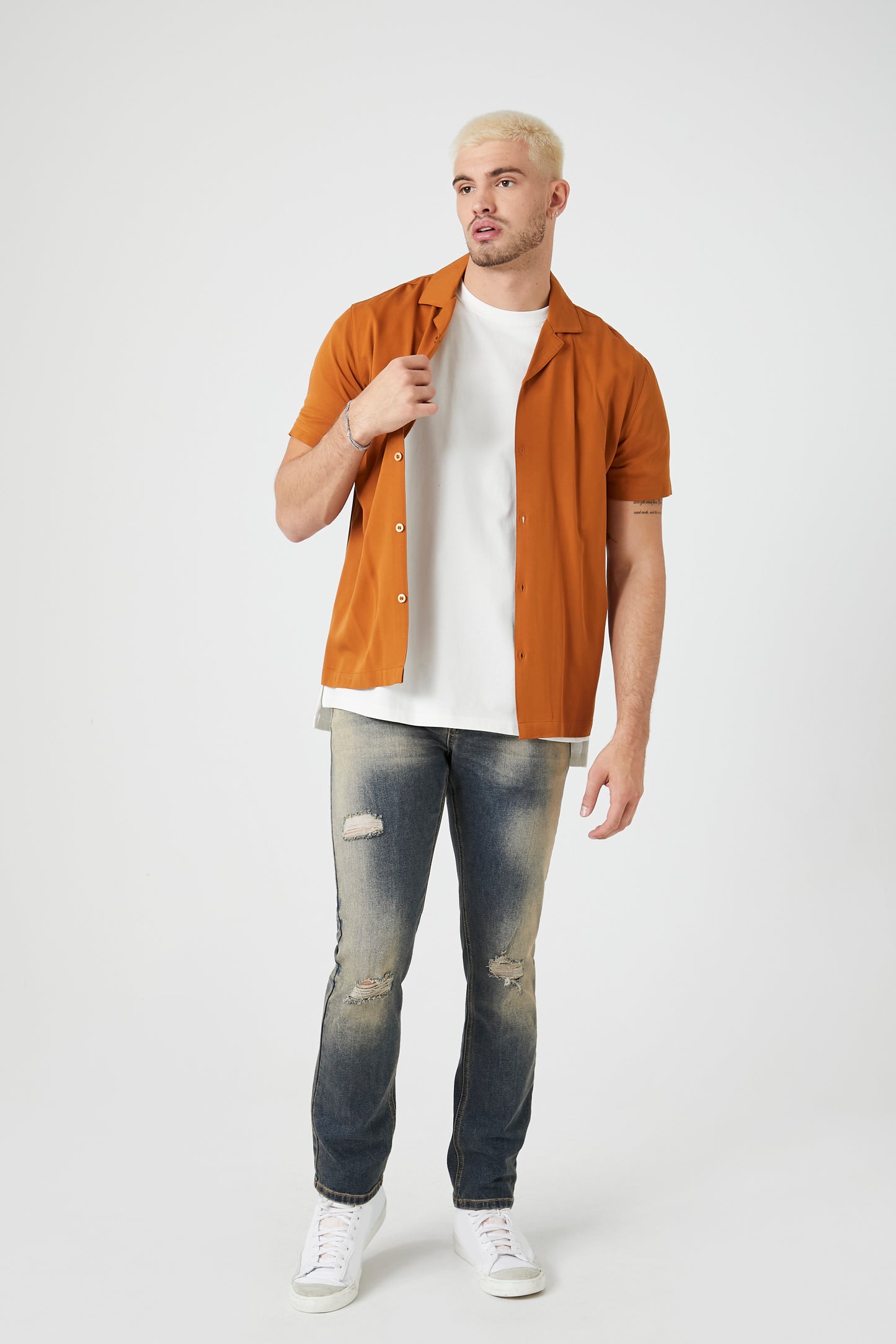 CAMISA DE HILO DE CORTE RELAJADO CUELLO CUBANO