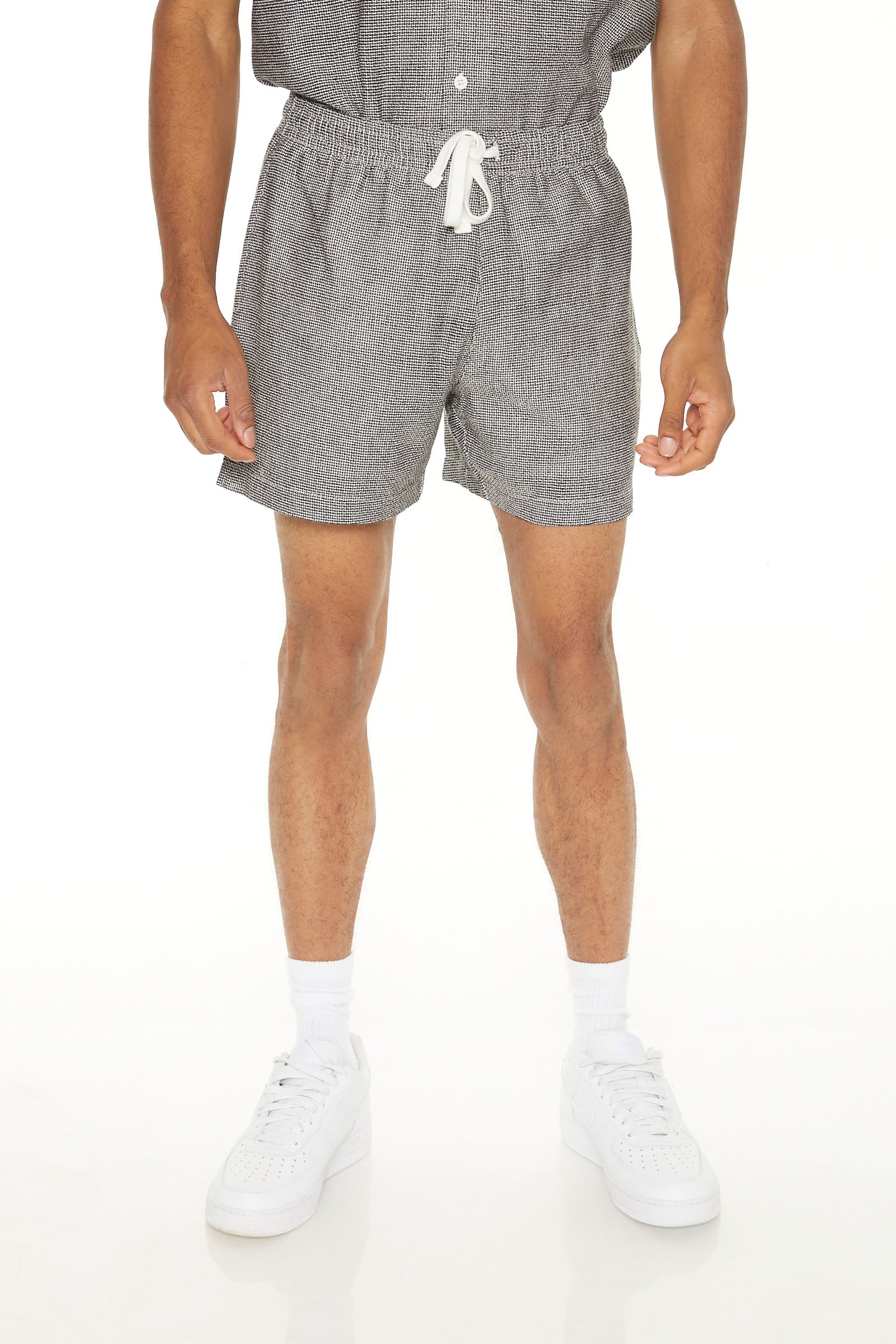 SHORT TEXTURIZADO CON ELASTICO EN LA CINTURA