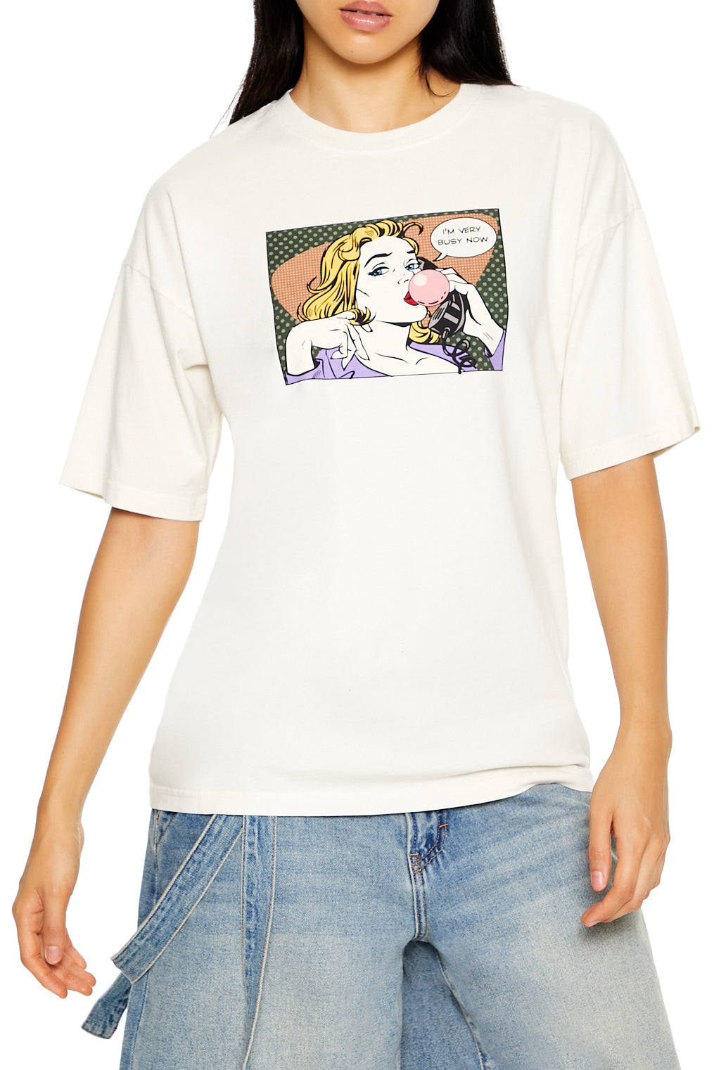 POLERA OVERSIZED LOGO DE " IM VERY BUSY NOW"