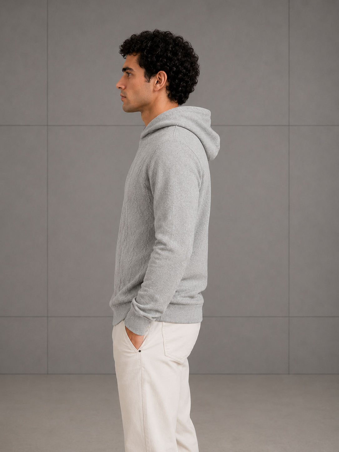 HODDIE TEXTURIZADO CON PATRON DE TRENZAS VERTICALES
