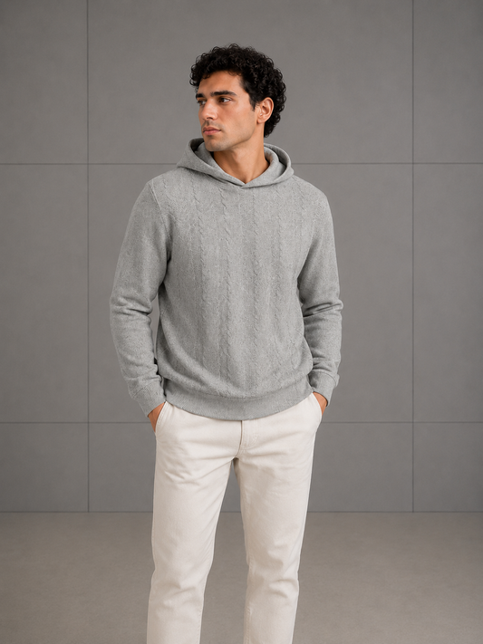 HODDIE TEXTURIZADO CON PATRON DE TRENZAS VERTICALES