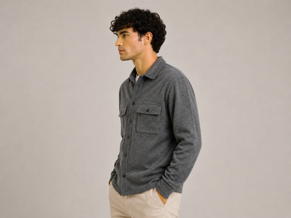 CHAQUETA CLÁSICA CON FRISA Y BOLSILLOS CARGO