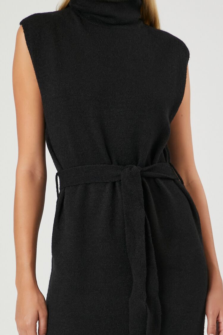 VESTIDO CON CUELLO TORTUGA Y DETALLE DE LAZO EN LA CINTURA