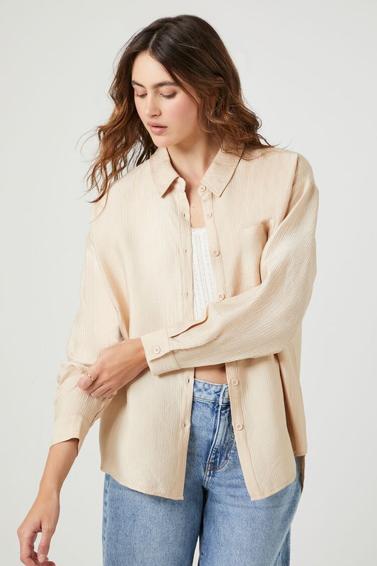 CAMISA OVERSIZED CON DETALLE DE TELA CORRUGADA