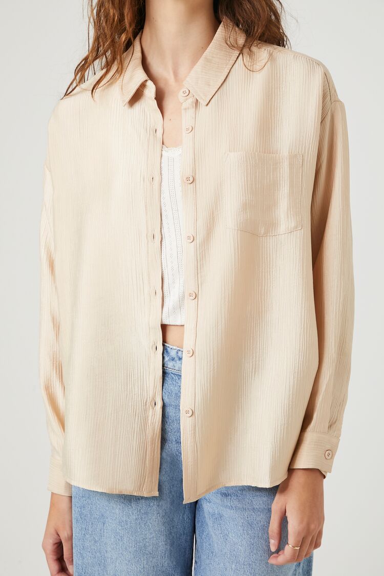 CAMISA OVERSIZED CON DETALLE DE TELA CORRUGADA
