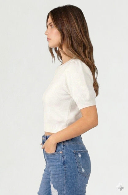 BLUSA ACANALADA CON MANGA ABULLONADA