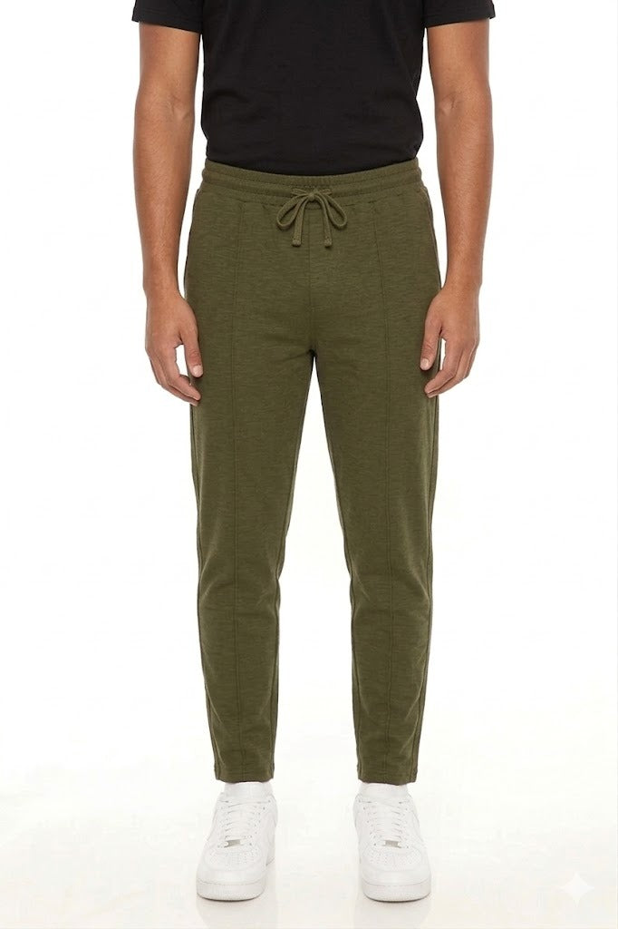 PANTALON SPORT DE CORTE RECTO CON ELÁSTICO EN LA CINTURA