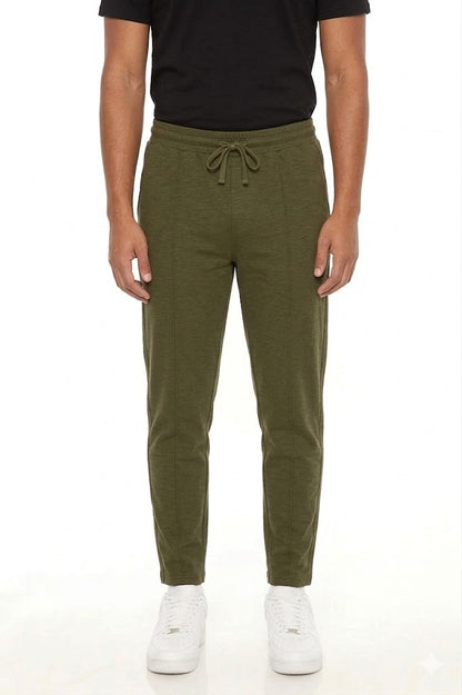 PANTALON SPORT DE CORTE RECTO CON ELÁSTICO EN LA CINTURA