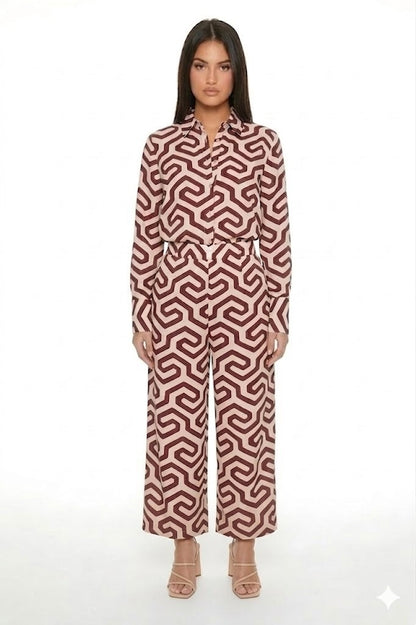 PANTALONA CON LINEAS  GEOMÉTRICAS