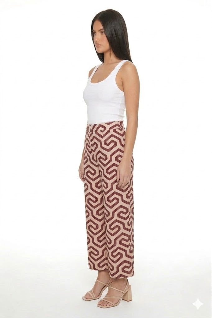 PANTALONA CON LINEAS  GEOMÉTRICAS