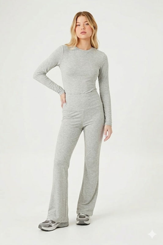 SET DE ALGODÓN DE TOP MANGALARGA Y PANTALON FLARE